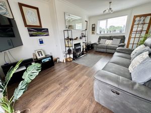 Lounge- click for photo gallery